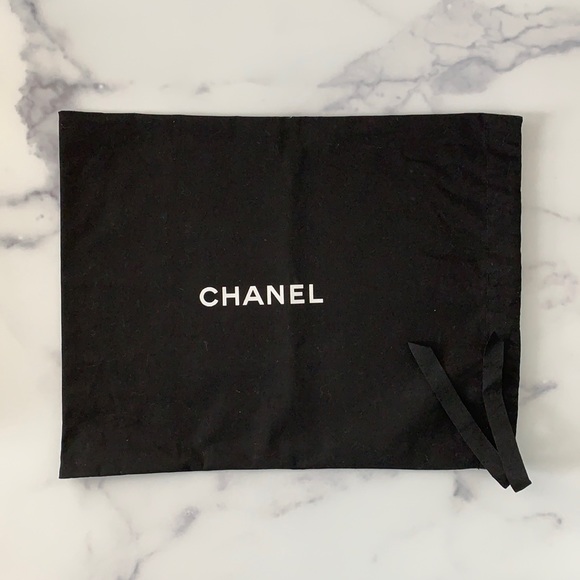 Chanel Chevron Boy Bag - Picture 7 of 10